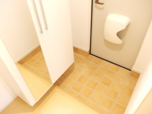 サニーコート城山の玄関