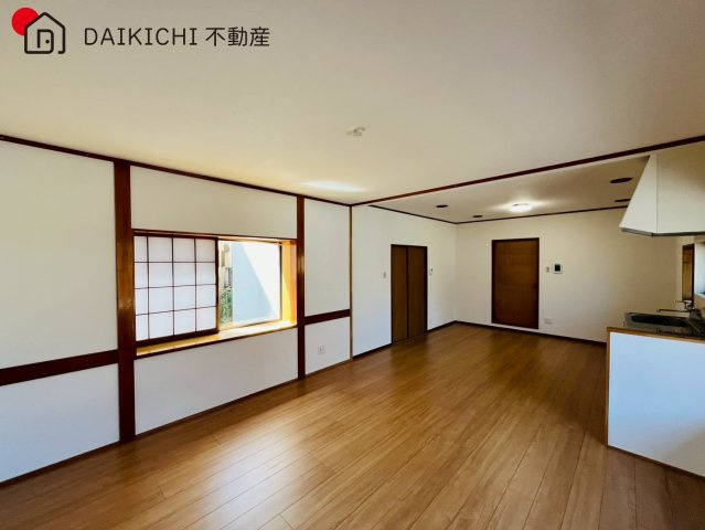 【居間・リビング】 | 日高市高萩東1丁目　中古戸建