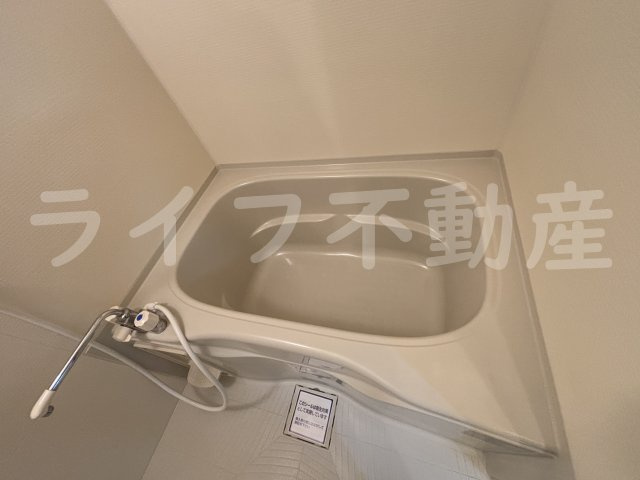 イーストフラワーの浴室|落ち着いた空間のお風呂です