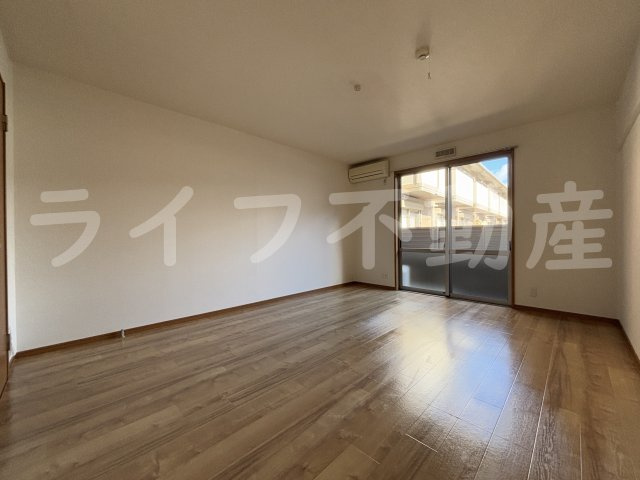 イーストフラワーの内装|おしゃれな内装です