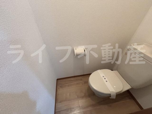 イーストフラワーのトイレ|コンパクトで使いやすいトイレです