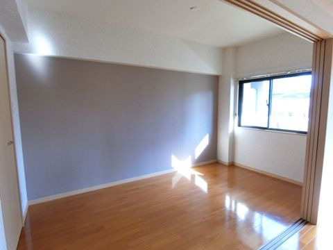 Y'sマンション弐番館の居間・リビング
