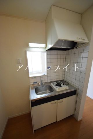 【キッチン】 | ラクエスタゆめが丘A棟 | コンパクトなキッチンで掃除もラクラク