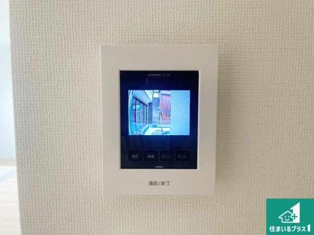 ★大津市別保　第1期　新築一戸建ての防犯設備|カラーモニターインターホン！声だけでなく来訪者の姿や顔がモニターで確認できるので、小さなお子様がいらっしゃるご家庭でも安心できます！