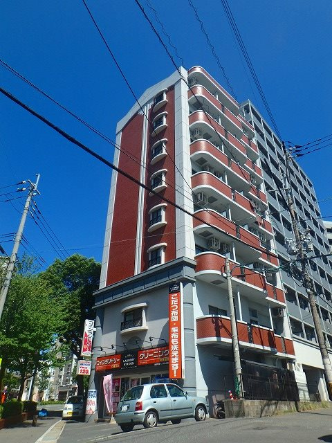 シヨン北九大前