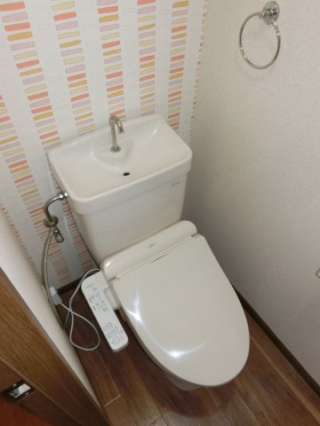 シヨン北九大前のトイレ|ゆったりとした空間のトイレです
