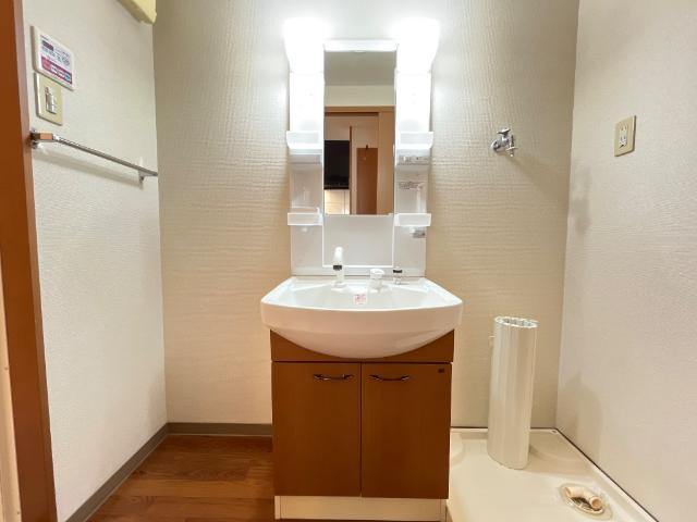 メルローズ香貫の洗面所|洗髪洗面化粧台