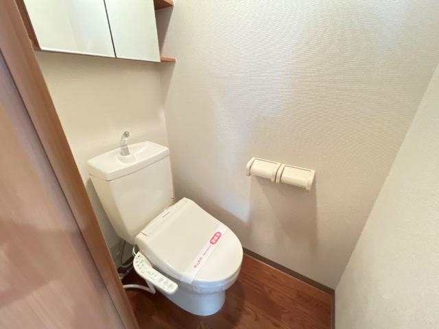 メルローズ香貫のトイレ|シャワー付トイレ