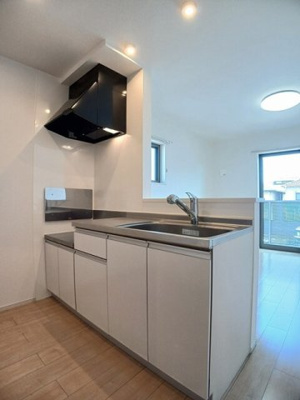 【キッチン】 | ラ・ロマネ | きれいなキッチンです