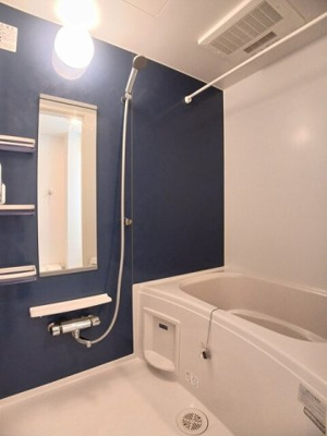 【浴室】 | ラ・ロマネ | ゆったり過ごせるお風呂です