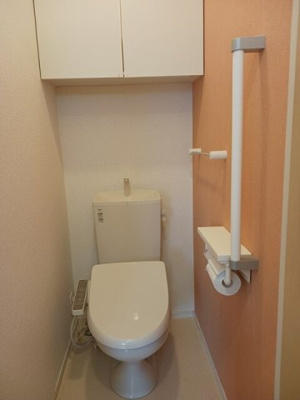 【トイレ】 | ルミナーレ西浜 | 落ち着いた色調のトイレです