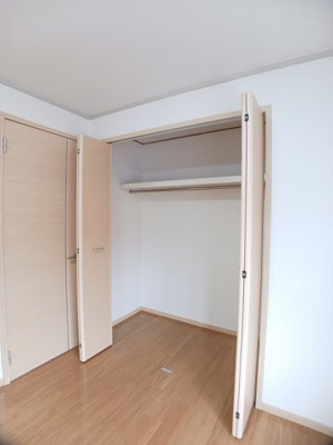 【収納】 | プラドール布施屋Ⅲ | こまごまとしたものを収納できそうですね