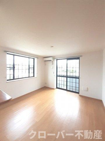 Ｇａｒｄｅｎ　Ｈｉｌｌｓの居間・リビング
