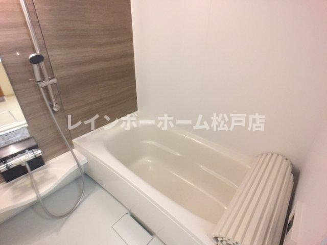 仲介手数料（賃料の1.10ヵ月）の50％OFF対象物件！の浴室|きれいなお風呂です
