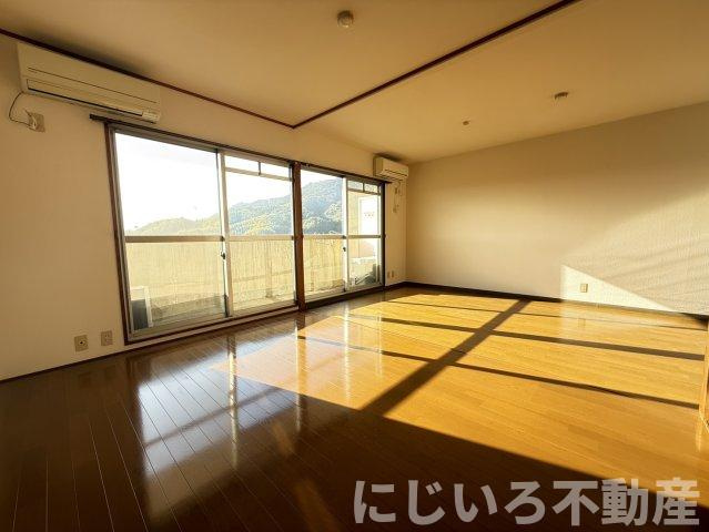 グリーンピア津乃峰の居間・リビング