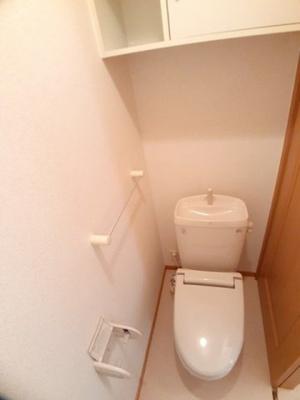 【トイレ】 | ボーヴィラージュ | 落ち着いた色調のトイレです