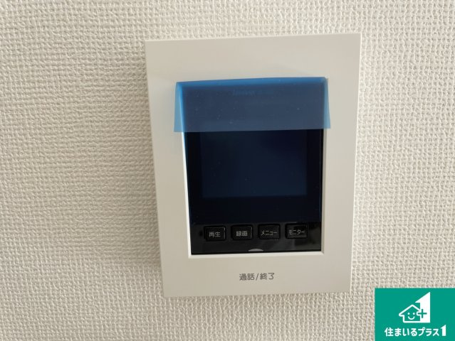 大津市別保　第1期　新築一戸建ての防犯設備|カラーモニターインターホン！声だけでなく来訪者の姿や顔がモニターで確認できるので、小さなお子様がいらっしゃるご家庭でも安心できます！