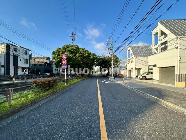 葛飾区亀有4丁目新築分譲住宅の前面道路含む現地写真|全面道路