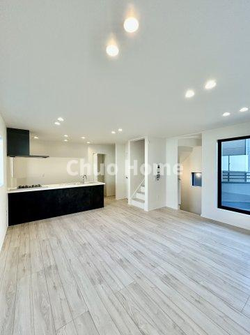 葛飾区亀有4丁目新築分譲住宅の居間・リビング|リビングダイニング
