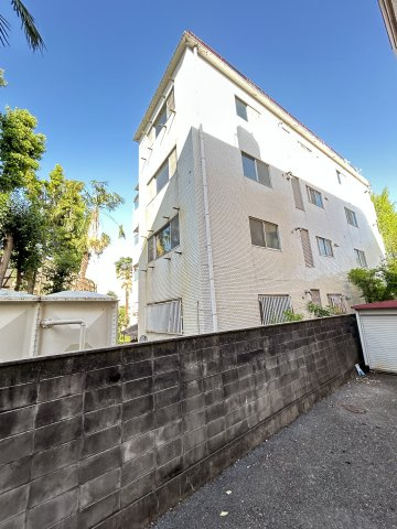 三葉ハイツの外観