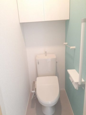 【トイレ】 | プラシド・ラウレア | コンパクトで使いやすいトイレです