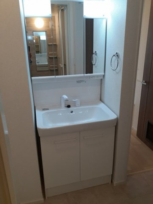 【洗面所】 | ヴァーサ・メローネⅡ | 洗面所です