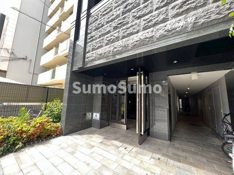 プレサンス心斎橋レヨンのロビー