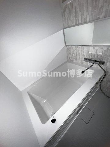 アントゥール薬院の浴室