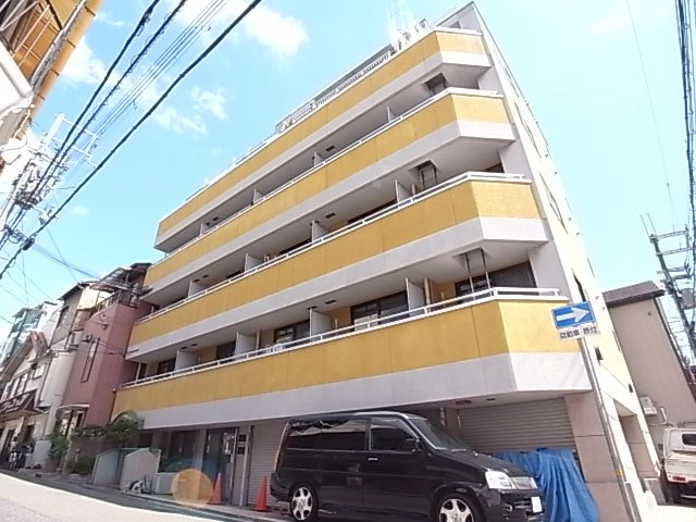 クロワートル二宮の外観