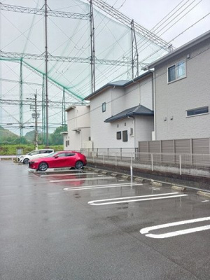 【駐車場】 | エレガンテⅡ | 駐車場があります