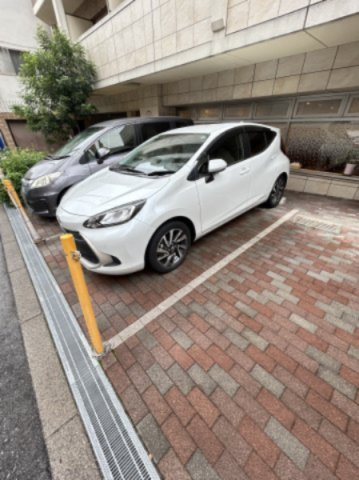 メゾン夕陽ヶ丘の駐車場