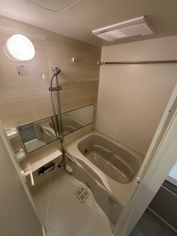 リヴェント難波ウエストの浴室
