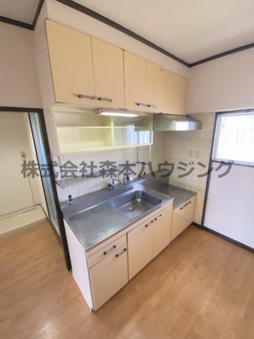 【キッチン】 | 　にしまちハイツ | ※同タイプ別室の写真となります。
　設備内容など相違がある場合あくまで現状優先となります。