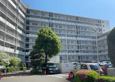 【外観】 | 藤和南町田ハイタウン | マンションの外観は非常に重要なポイントです！外観の善し悪しは資産価値に大きな影響を与えます。外観のいいマンションを購入することで、高値で売却がしやすく、買い手が見つかりやすいというメリットがあります。