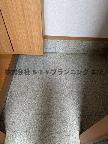 仲介手数料０円！ルース　リーリヤの玄関