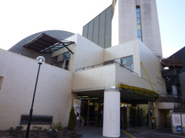 伊勢原市立図書館まで1,364ｍ