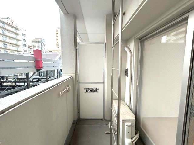アドバンス三宮Ⅲリンクスのバルコニー