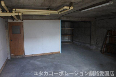 【その他】 | 堀川町6-16売家 | 広々とした1階物置スペース★