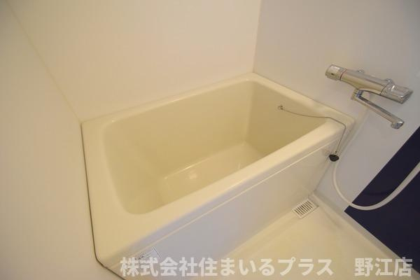 ＡＶＥＲＥ京阪本通の浴室