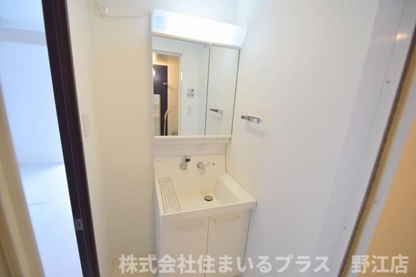 ＡＶＥＲＥ京阪本通の洗面所