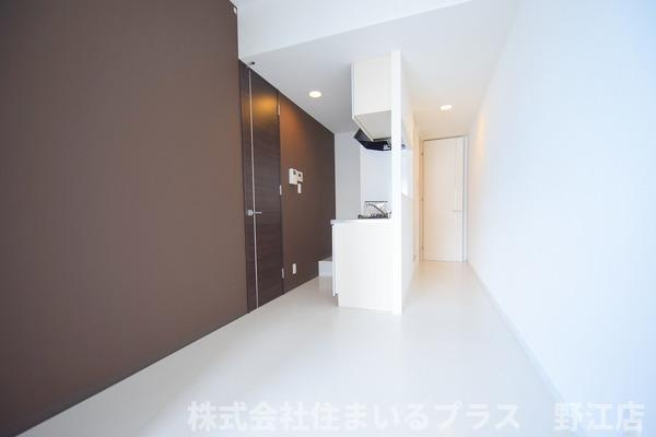 ＡＶＥＲＥ京阪本通の居間・リビング