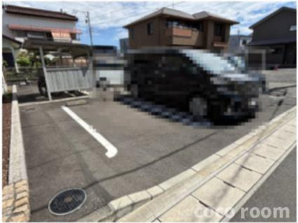 フレイムの駐車場
