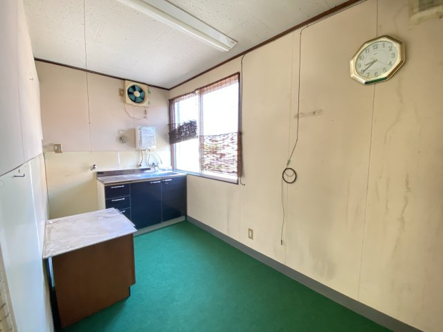 八幡町５丁目建物付リース用地のキッチン|給湯室