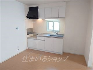 セイバリー　Ｍのキッチン|窓あり