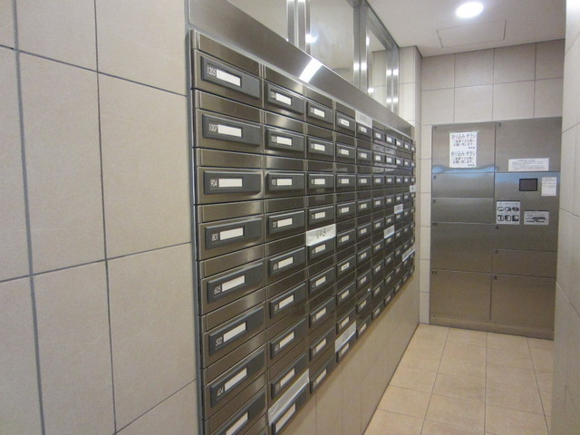 プルス上十条のその他共用部分|管理の行き届いたポストです。