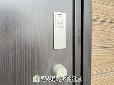 【防犯設備】 | CRADLE GARDEN小山市横倉第4　1期 | 防犯性の高い電子キーです。
