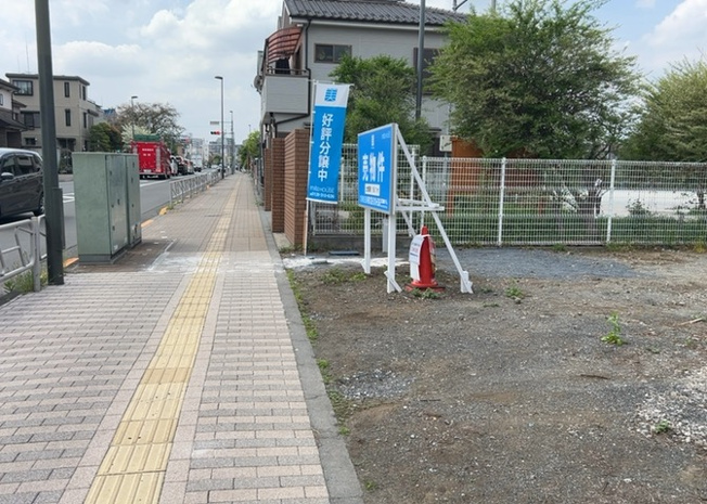 【外観】 | 土地購入を検討されている場合、境界杭がない状態で購入してしまうと境界確定測量をする必要があり、費用がかかります。購入の前に、売主、隣土地所有者立ち合いのもと境界を確定し境界杭を設置するのがベストです。