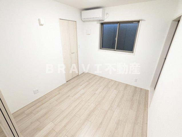 フジパレス城東東中浜Ⅲ番館 BRAVI不動産の洋室