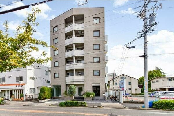 アーツ南山の外観