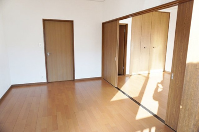 【収納】 | 桜区西堀中古戸建 | 2階洋室中央　2019年撮影
